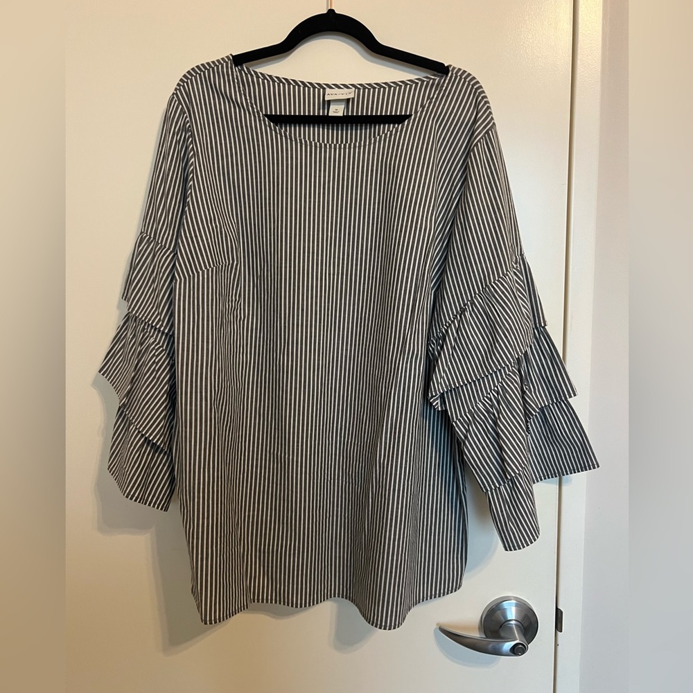 Ava & Viv Grey Striped Ruffle Sleeve